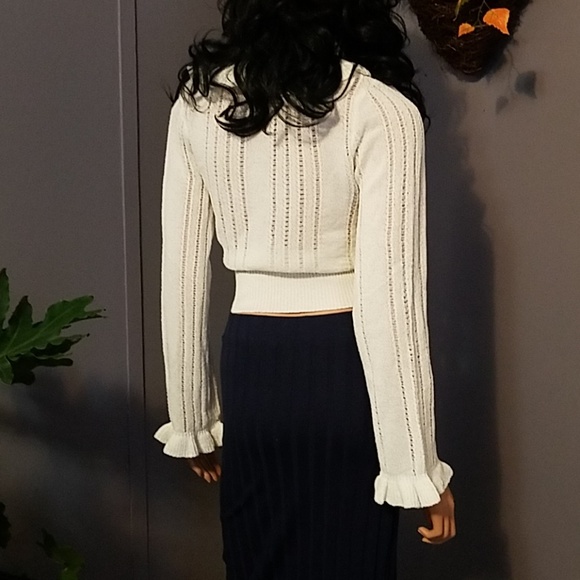 Cute & sexy key hole knitted  AUTUMN top - Picture 7 of 8